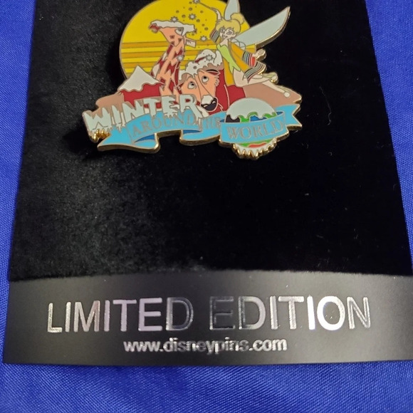Disney Pin Trading LE Winter Around The World Tinkerbell Pin - Picture 3 of 5
